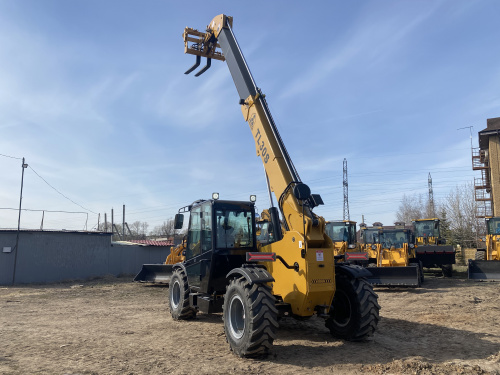 телескопический погрузчик builder tl30s (с крабовым ходом)
